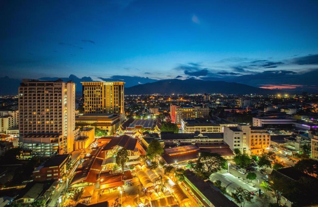 Oyo 412 7 Days Hotel Чиангмай Экстерьер фото