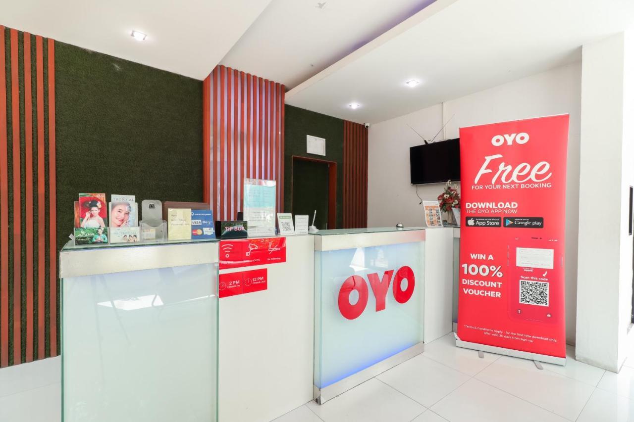 Oyo 412 7 Days Hotel Чиангмай Экстерьер фото
